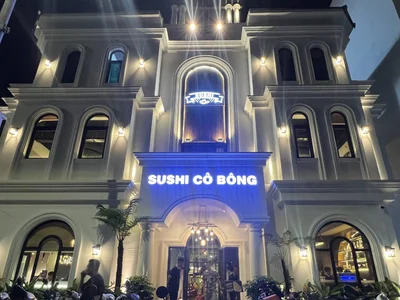Sushi Cô Bông Grand Park